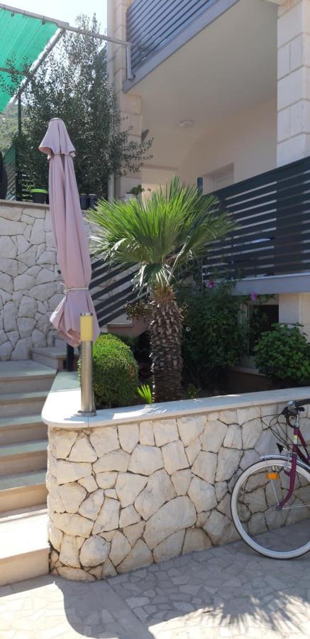 Apartment Sparadici *
